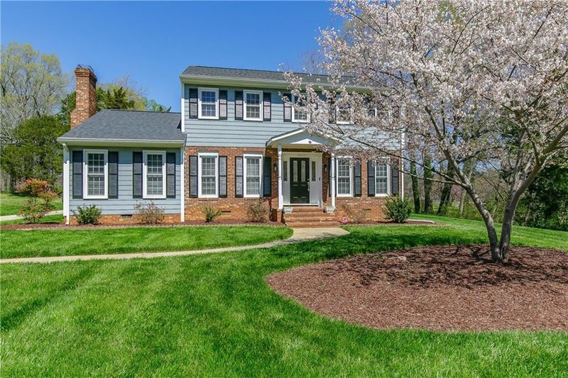 3221 Elk Dr, Burlington, NC 27215