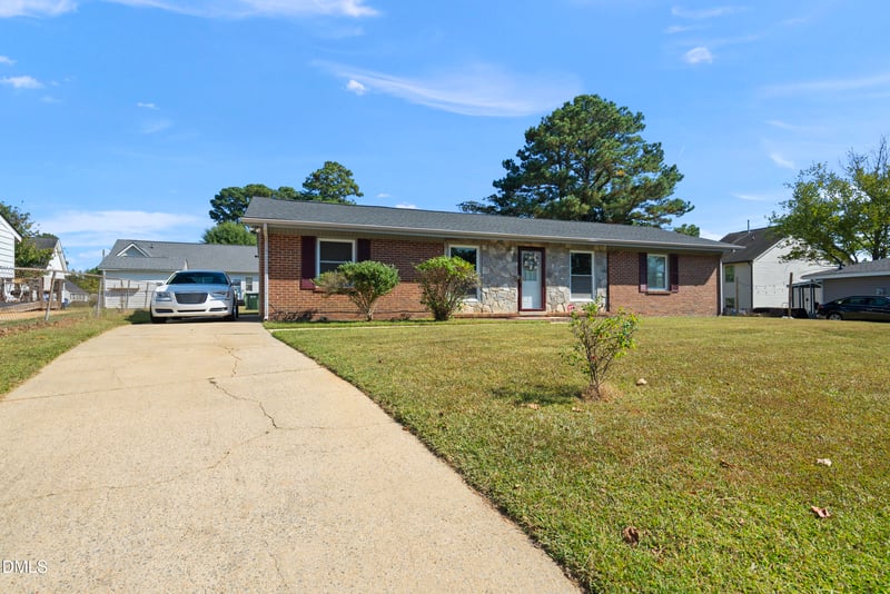 3221 Snowberry Dr, Raleigh, NC 27610