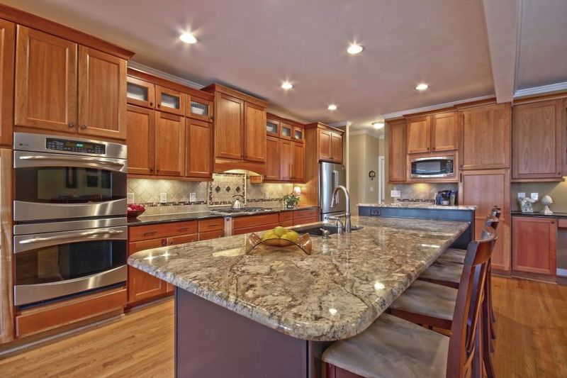 3221 Summer Oaks Dr, Apex, NC 27539