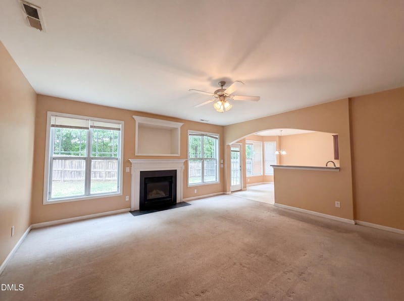 3221 Sunbright Ln, Raleigh, NC 27610