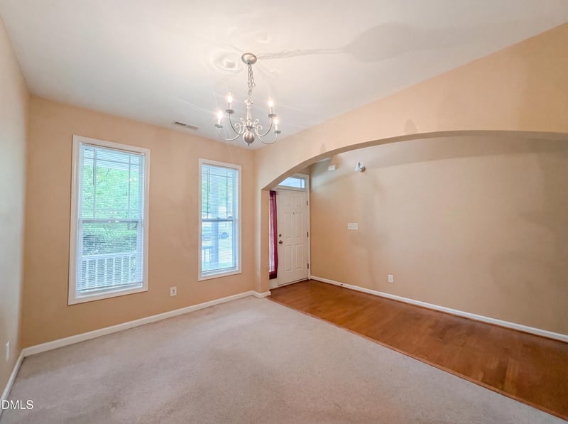 3221 Sunbright Ln, Raleigh, NC 27610
