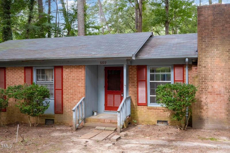 3222 Oxford Dr, Durham, NC 27707