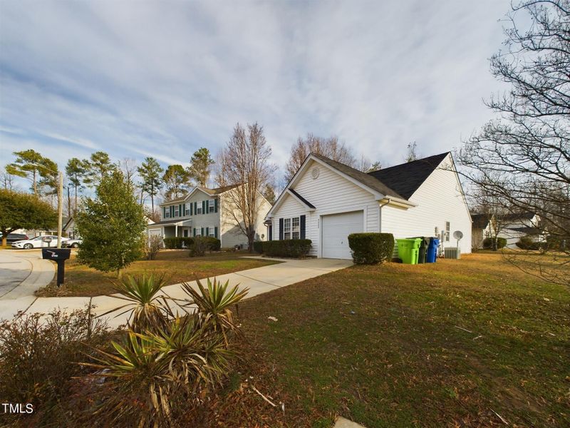 3225 Balm Ct, Raleigh, NC 27610
