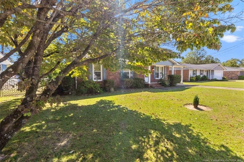 3225 Glenmore St, Hope Mills, NC 28348