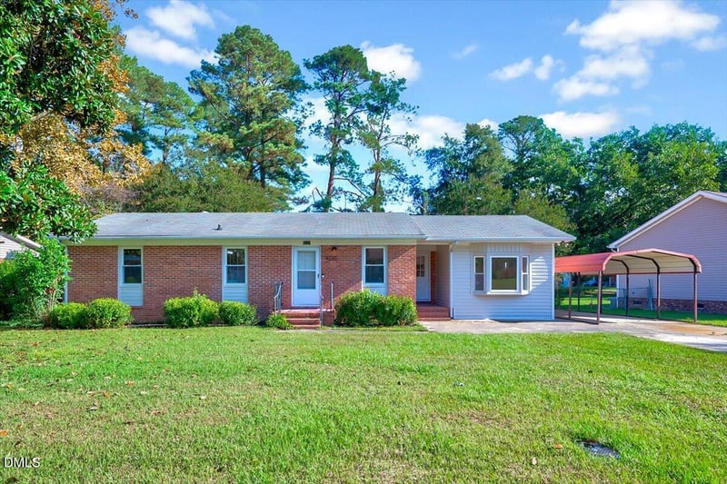 3225 Marigold Dr, Fayetteville, NC 28306
