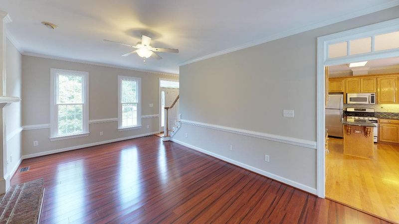 3225 Oaklyn Springs Dr, Raleigh, NC 27606