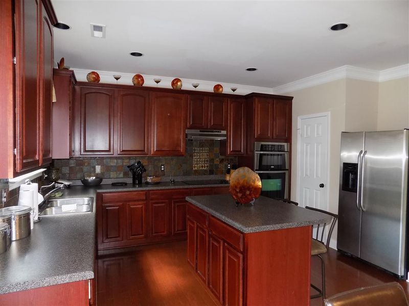3226 Mackinac Island Ln, Raleigh, NC 27610