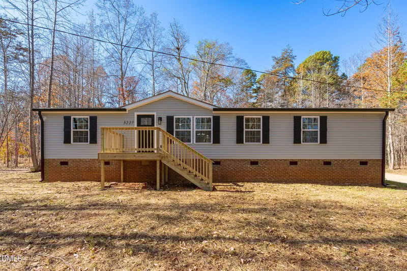 3227 Calloway Dr, Mebane, NC 27302