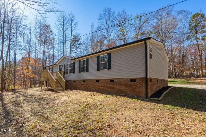 3227 Calloway Dr, Mebane, NC 27302