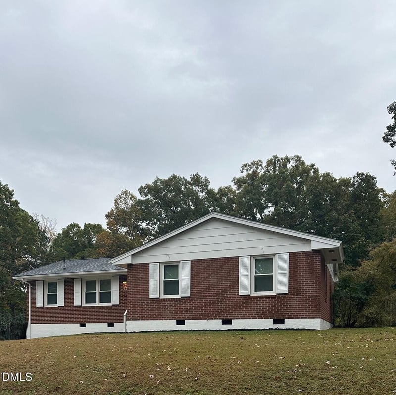 3228 Julian Dr, Raleigh, NC 27604