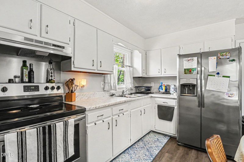 3228 Old Oak Ln, Hope Mills, NC 28348