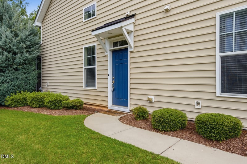 323 Acorn Hollow Pl, Durham, NC 27703