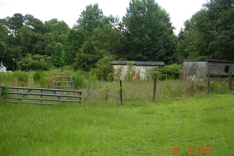 323 Aquilla Rd, Benson, NC 27504