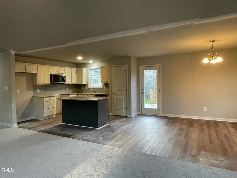 323 Bushel Ln, Willow Springs, NC 27592