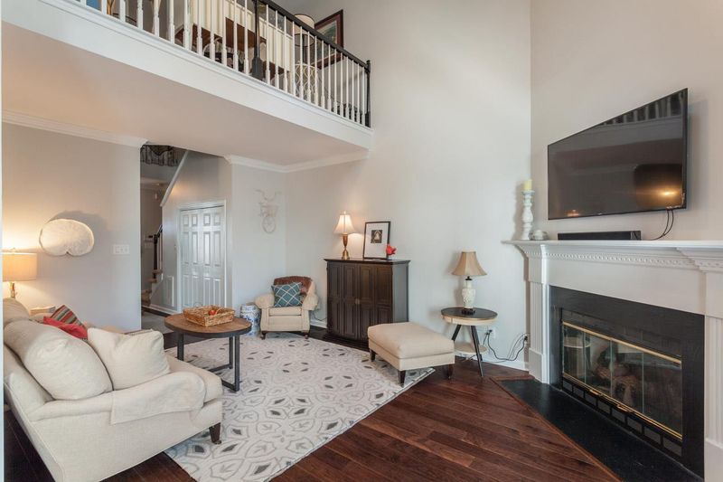 323 Center Pointe Dr, Cary, NC 27513