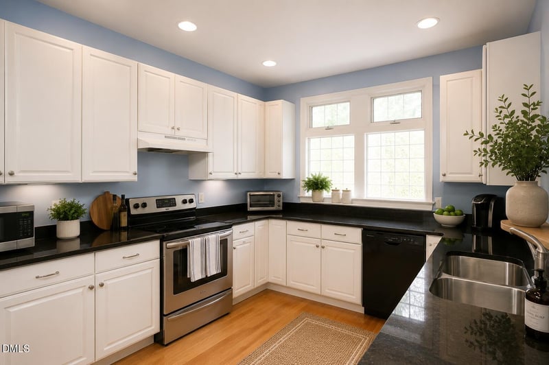 323 Columbia Pl, Chapel Hill, NC 27516