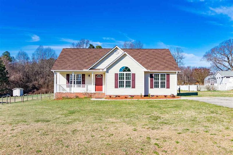 323 Lockwood Dr, Clayton, NC 27527