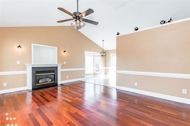 323 Lockwood Dr, Clayton, NC 27527