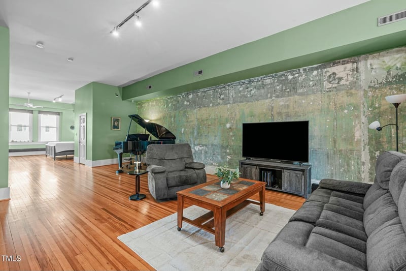 323 Main St #C, Durham, NC 27701