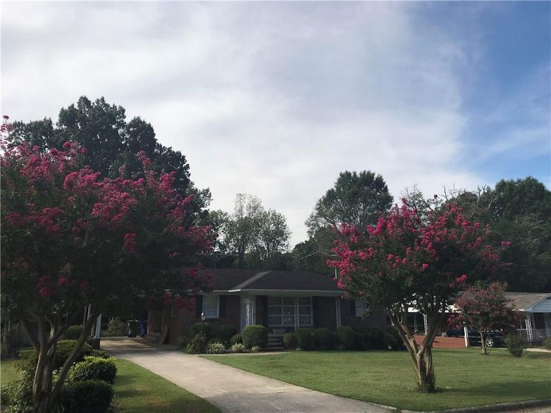 323 Moser St, Graham, NC 27253