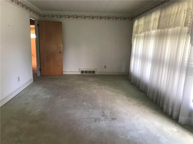 323 Moser St, Graham, NC 27253