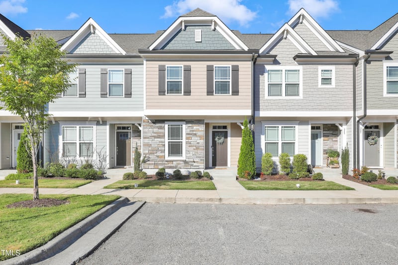 323 Old Grove Ln, Apex, NC 27502