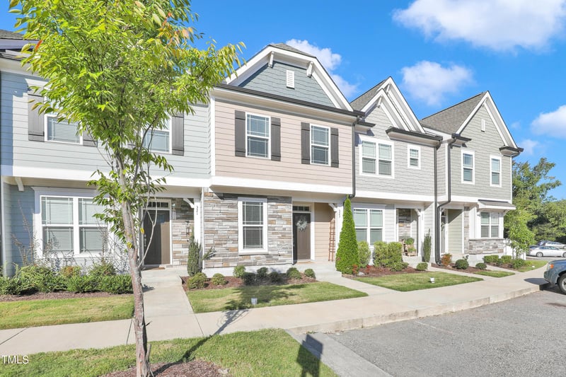 323 Old Grove Ln, Apex, NC 27502