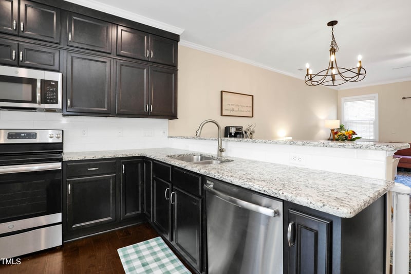 323 Old Grove Ln, Apex, NC 27502