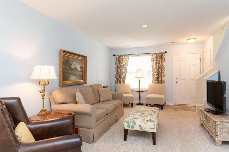 323 Port Haven Dr, Apex, NC 27502