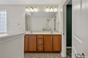 323 River Oak St, Spring Lake, NC 28390