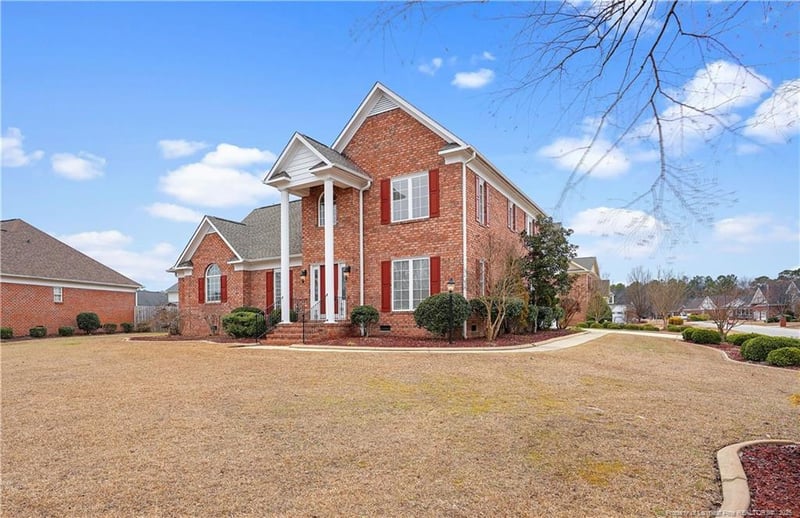 323 St Thomas Rd, Fayetteville, NC 28311