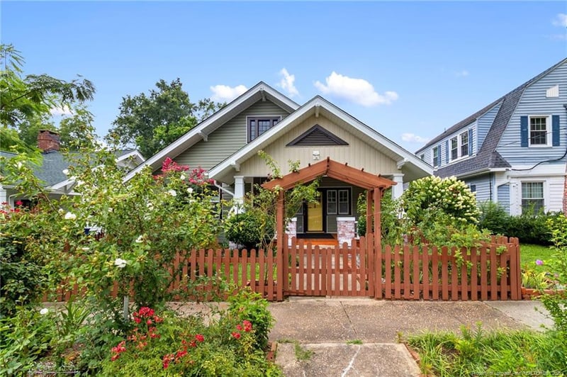 323 N Steele St, Sanford, NC 27330