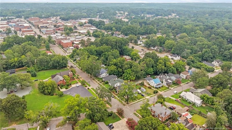 323 N Steele St, Sanford, NC 27330