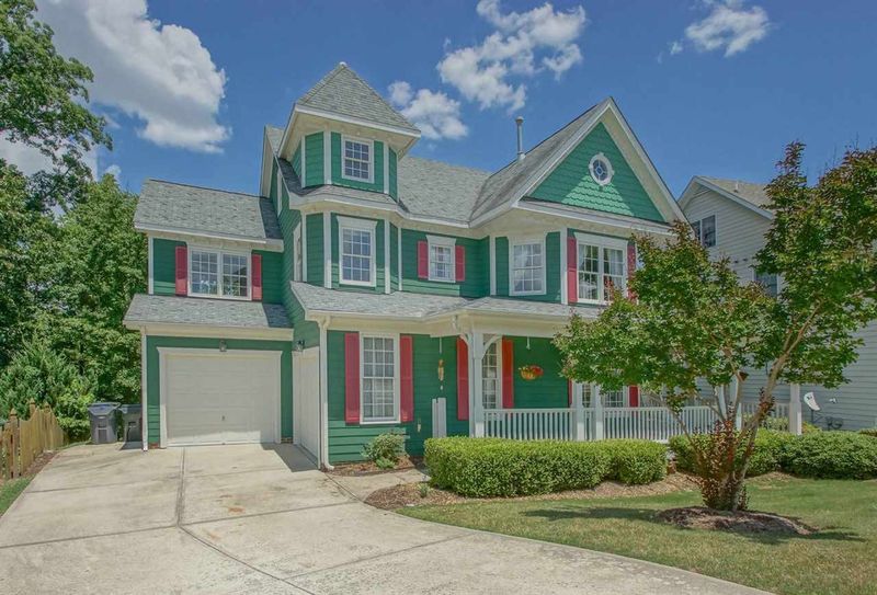 323 Village Loop Dr, Apex, NC 27502