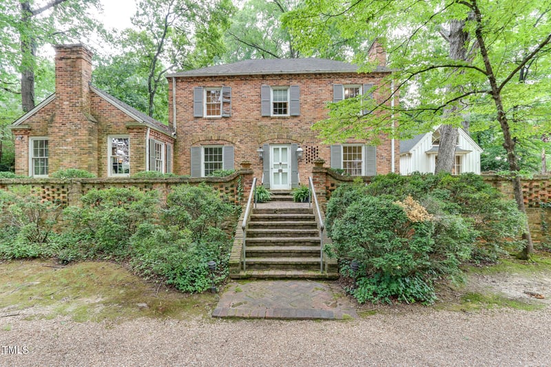 3231 Sussex Rd, Raleigh, NC 27607