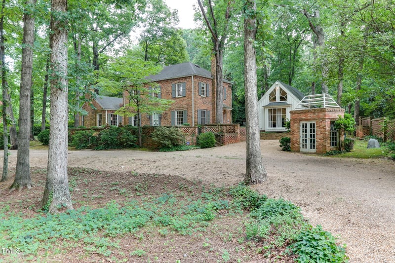 3231 Sussex Rd, Raleigh, NC 27607