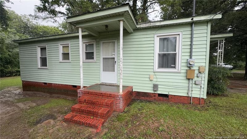 3232 Chandler St, Fayetteville, NC 28303