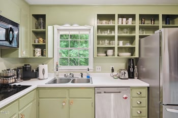 3232 Huntleigh Dr, Raleigh, NC 27604
