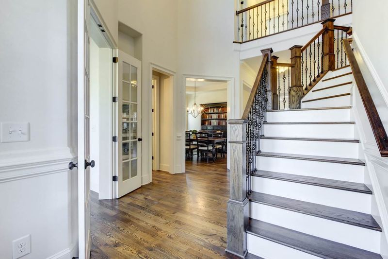 3233 Carpenter Creek Pl, Cary, NC 27519
