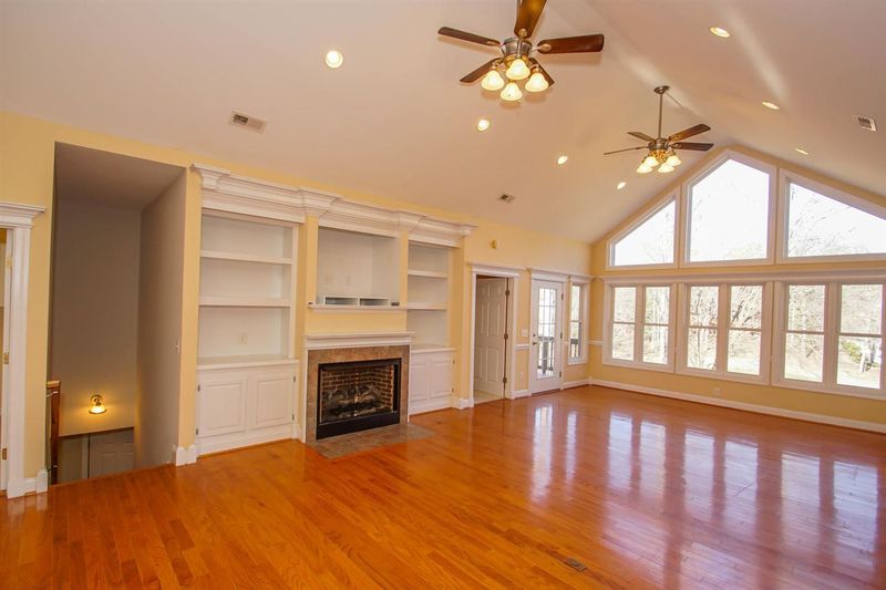 3233 Leicester Ct, Sanford, NC 27332