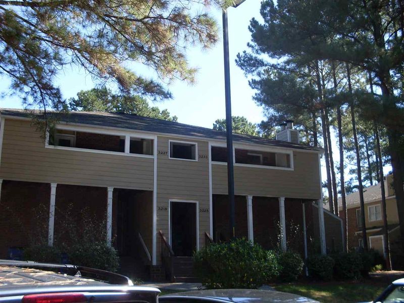 3233 Mill Rn #181, Raleigh, NC 27612