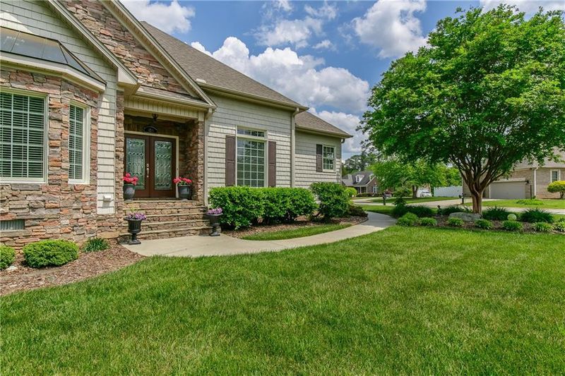3235 Brookstone Dr, Burlington, NC 27215