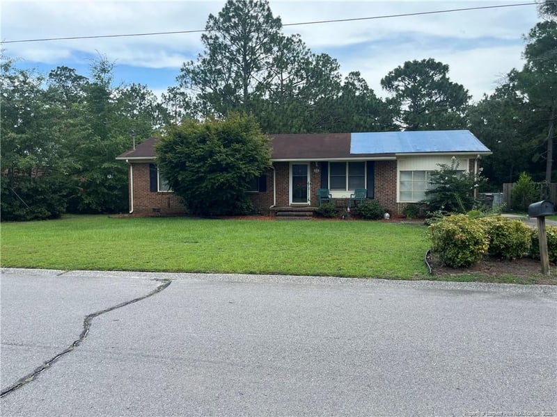 3235 Glenmore Dr, Hope Mills, NC 28348