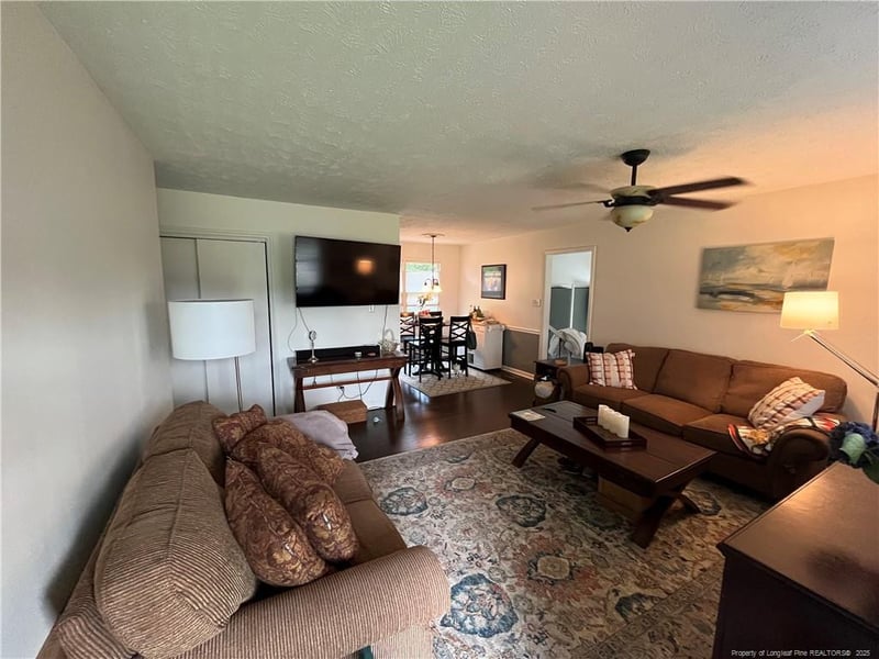 3235 Glenmore Dr, Hope Mills, NC 28348