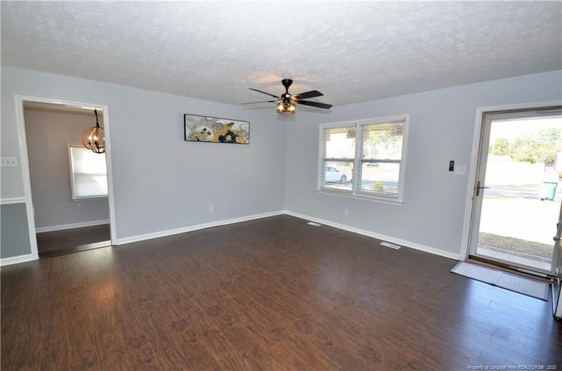 3235 Glenmore Dr, Hope Mills, NC 28348