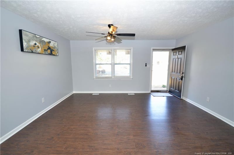 3235 Glenmore Dr, Hope Mills, NC 28348