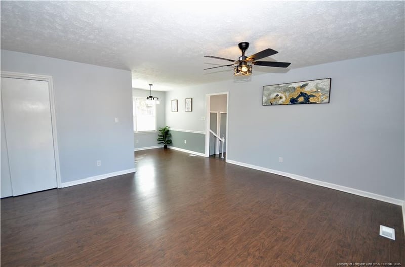 3235 Glenmore Dr, Hope Mills, NC 28348