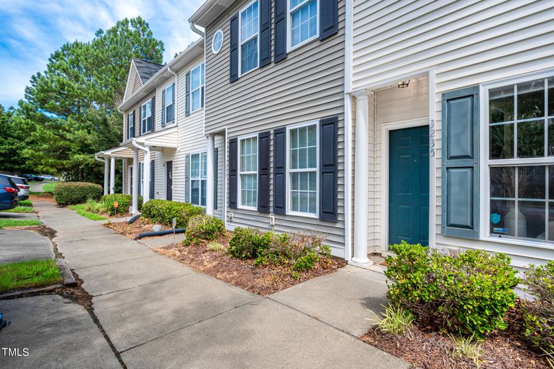 3235 Ivey Wood Ln, Durham, NC 27703