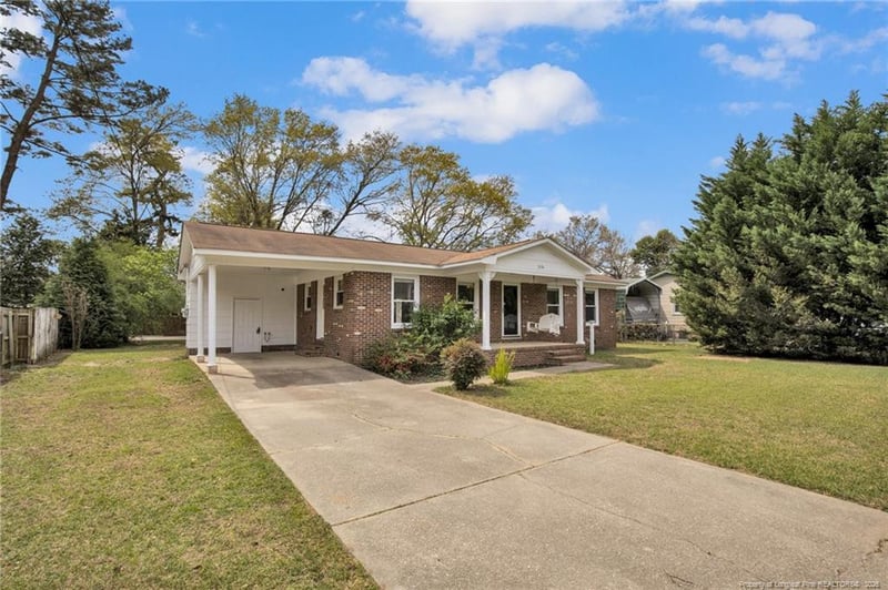 3236 Periwinkle Dr, Fayetteville, NC 28306