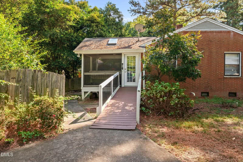 3236 Ward Rd, Raleigh, NC 27604